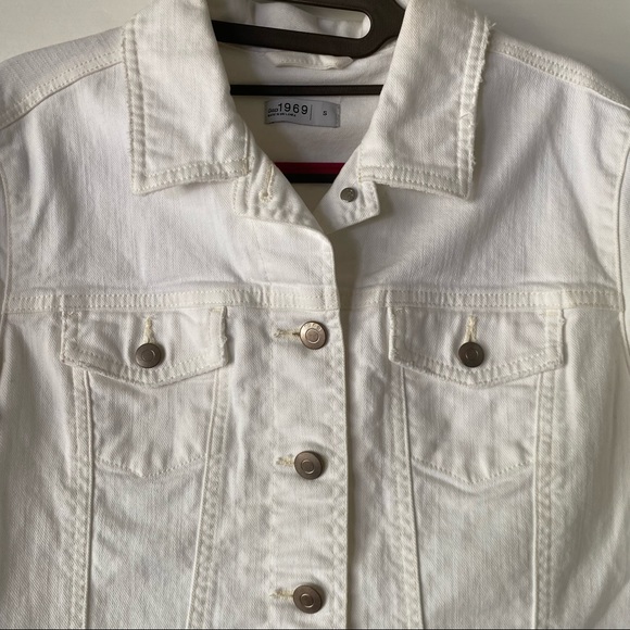 Gap white denim / jean jacket - Picture 4 of 7